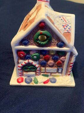Giftco Vintage Ceramic Gingerbread House Figurine